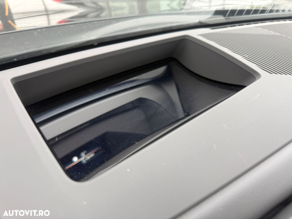 BMW Seria 5 520d xDrive AT MHEV - 30