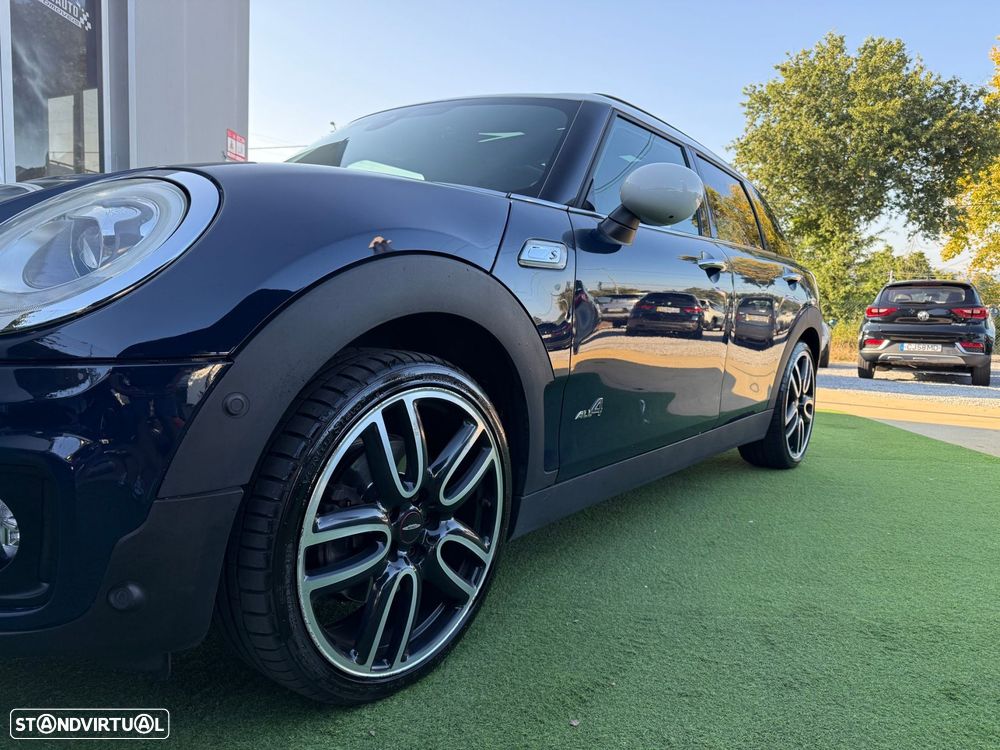 MINI Clubman Cooper SD ALL4 Auto Desportiva - 38