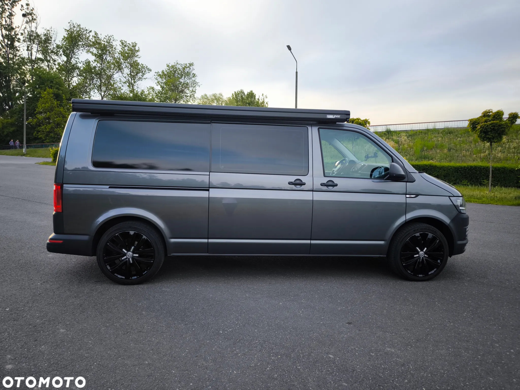 Volkswagen Transporter - 2