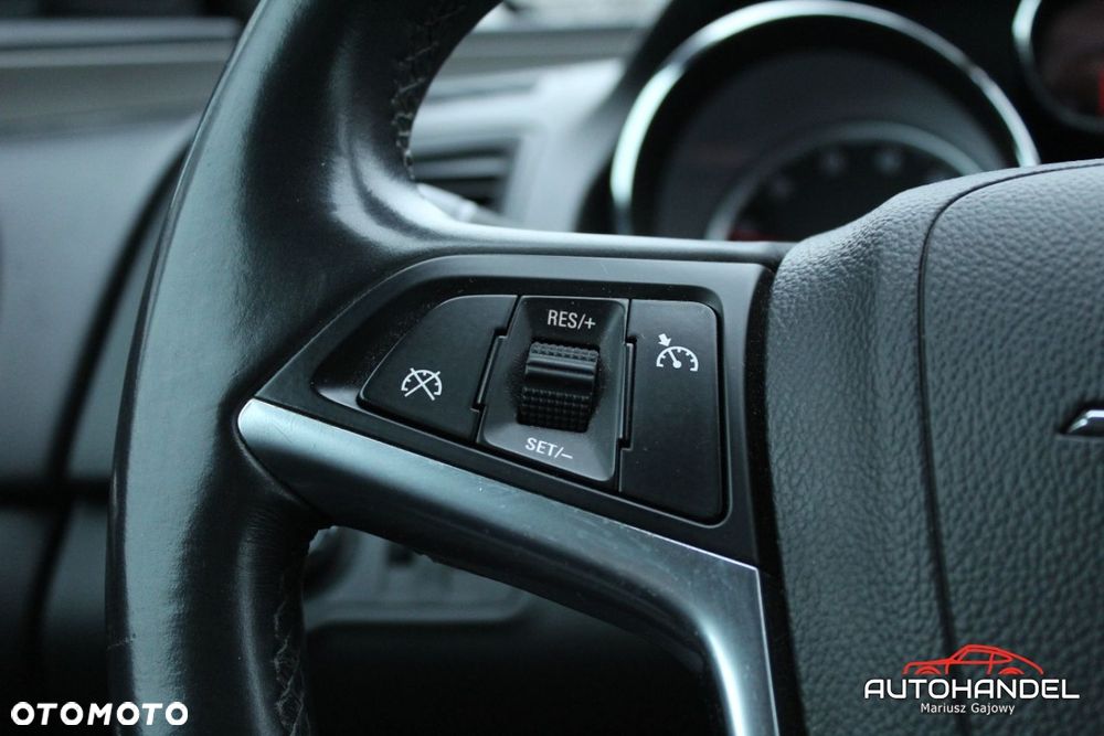 Opel Insignia - 13