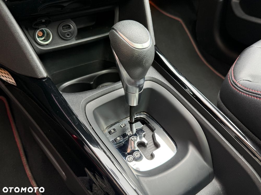 Peugeot 2008 PureTech 110 Stop&Start EAT6 GT-Line Edition - 17