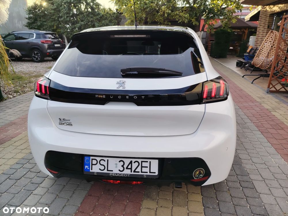 Peugeot 208 - 23