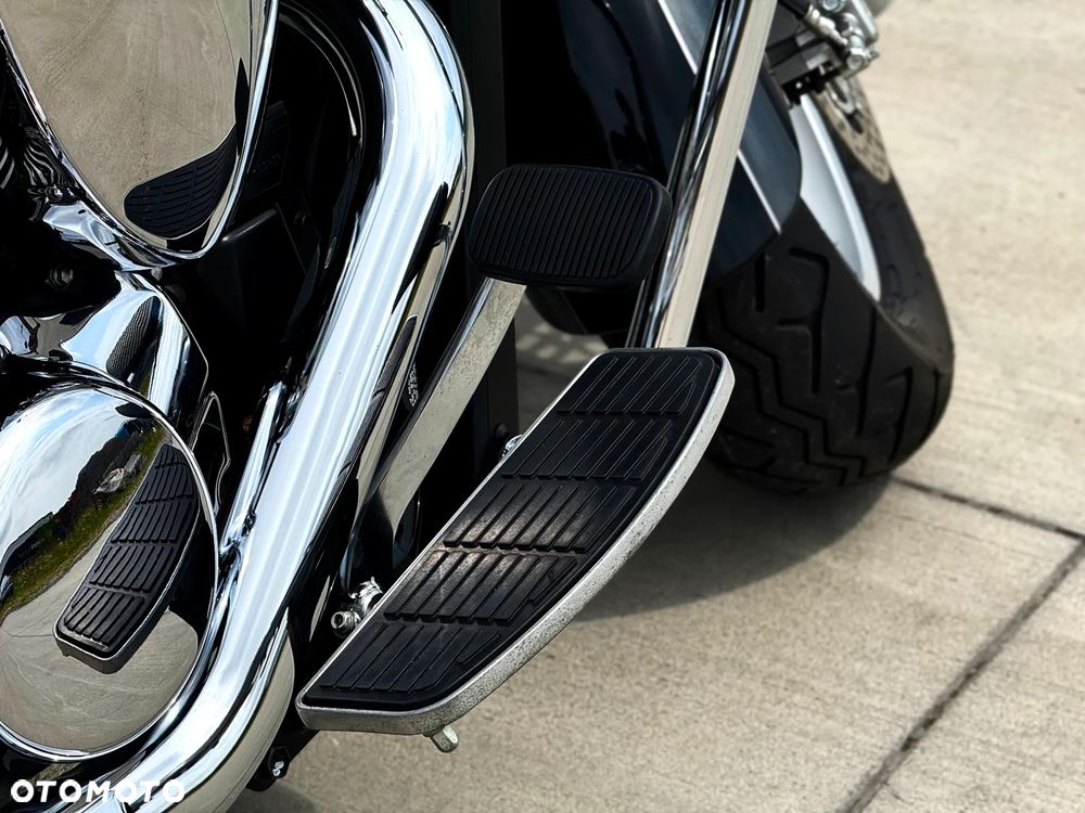 Suzuki Boulevard - 28