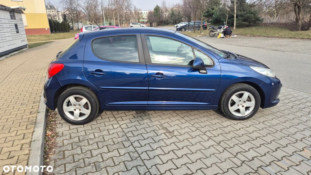 Peugeot 207 - 9