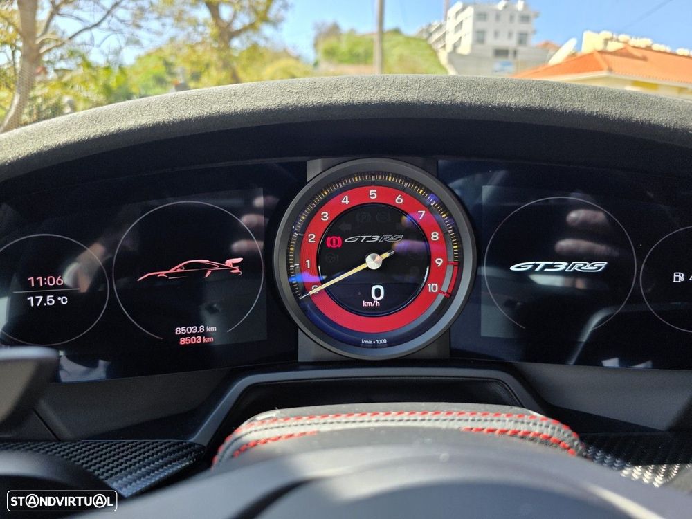 Porsche 911 (992) - 8