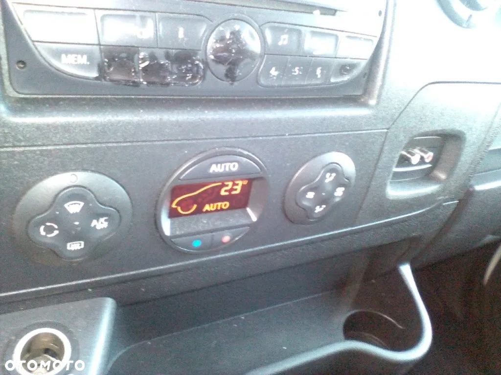 Renault Master - 25