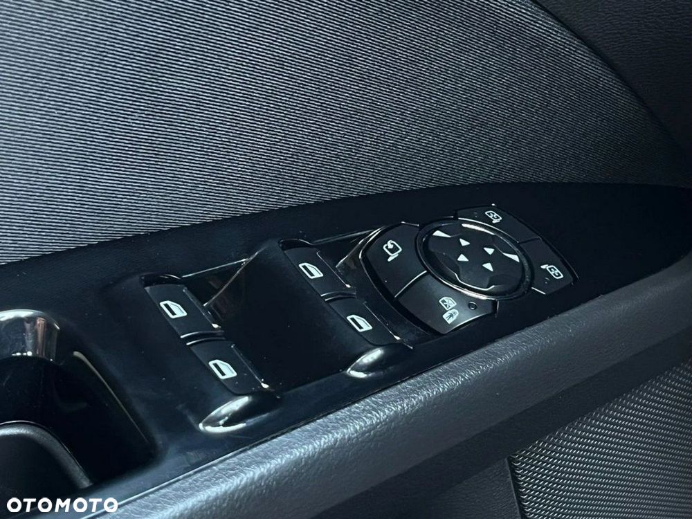 Ford Mondeo 2.0 TDCi Trend PowerShift - 34