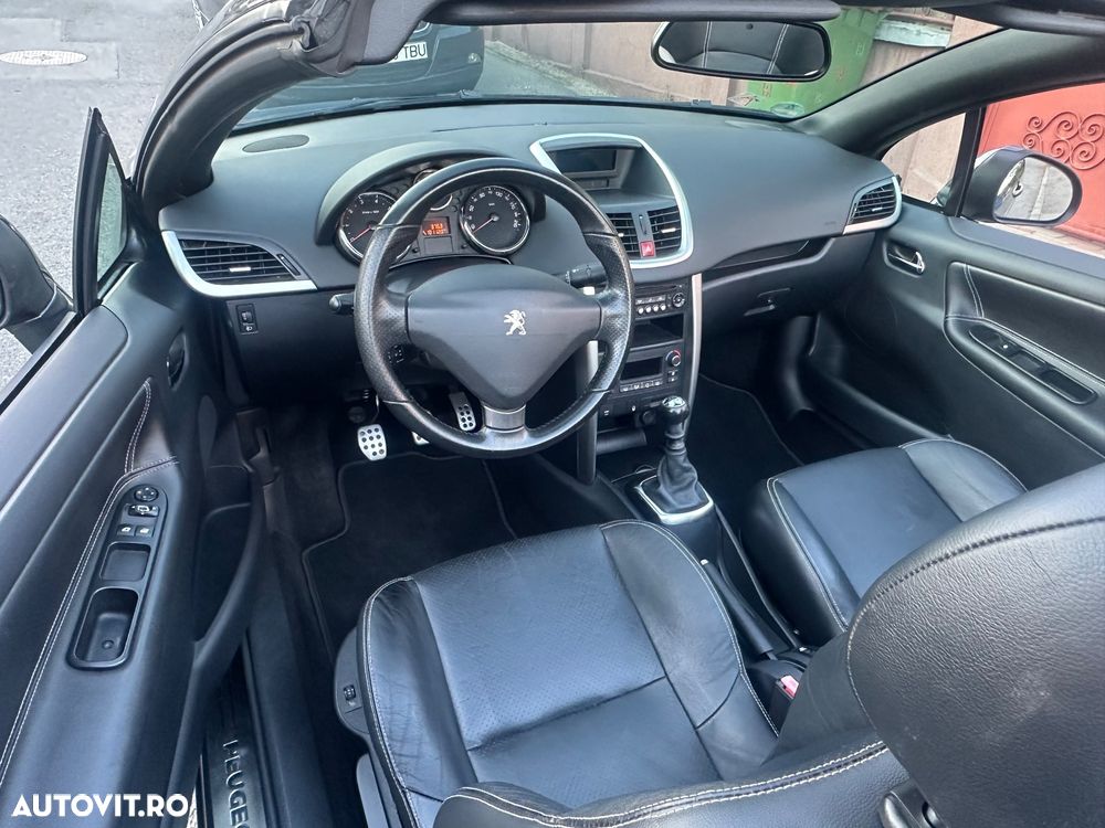 Peugeot 207 - 8