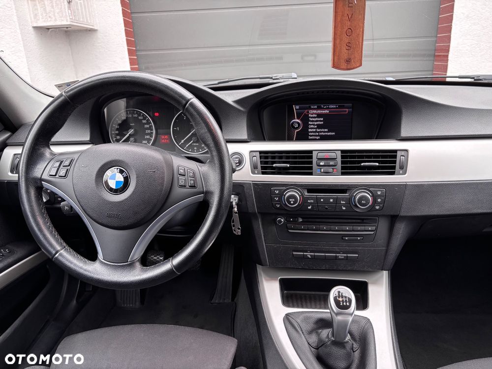 BMW Seria 3 318d DPF - 6