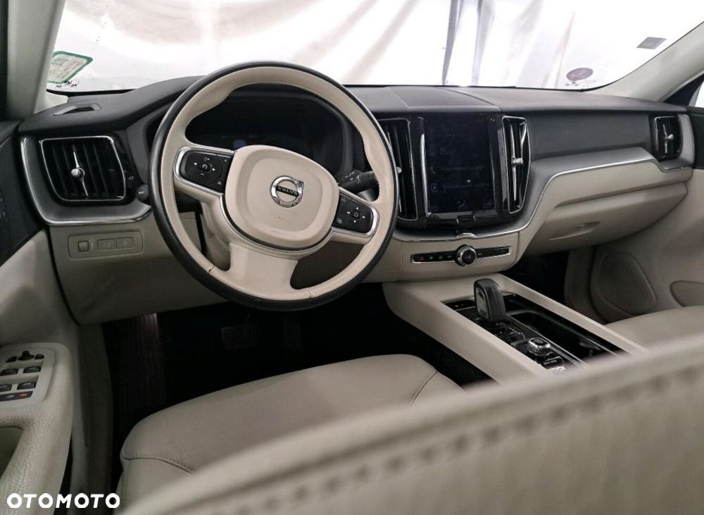 Volvo XC 60 - 4
