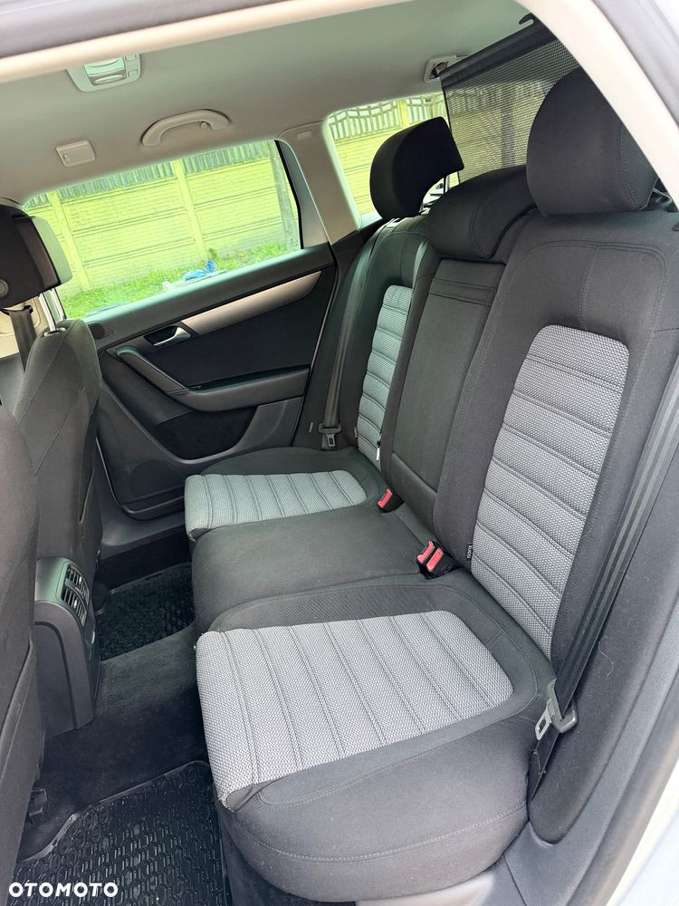 Volkswagen Passat 2.0 TDI BlueMotion Technology Highline - 14