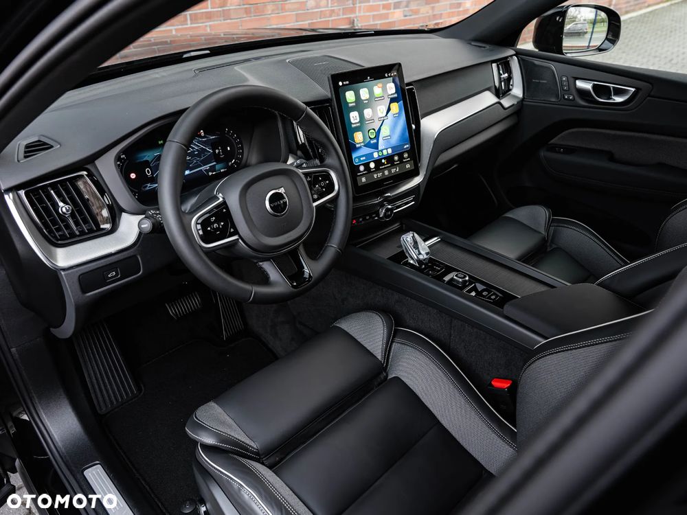 Volvo XC 60 B5 B AWD Plus Dark - 21