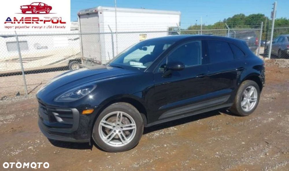 Porsche Macan - 1