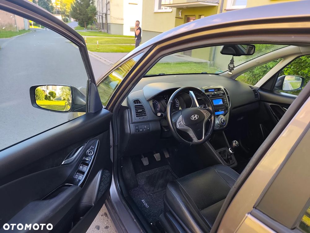 Hyundai ix20 1.4 Premium - 13