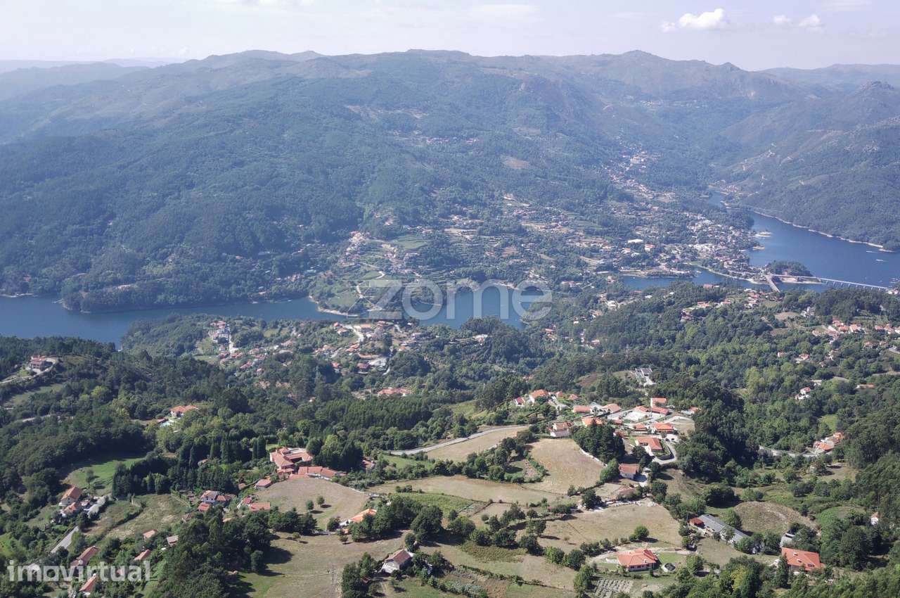 Terreno rustico com vistas rio em Vieira do Minho - Grande imagem: 2/46