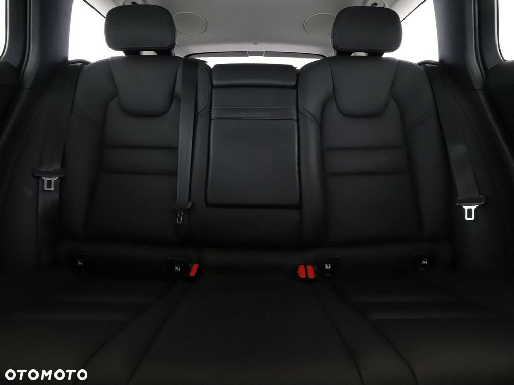 Volvo V60 Cross Country D4 AWD - 19