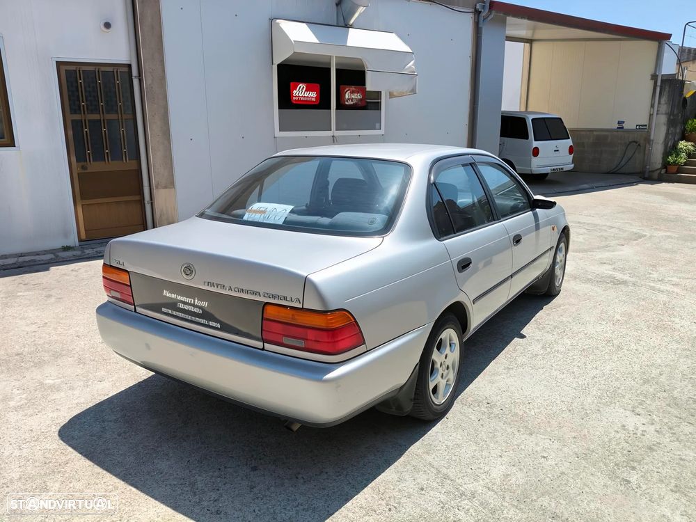 Toyota Corolla - 4