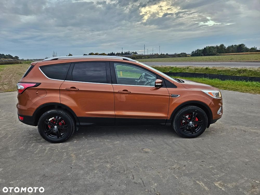 Ford Kuga - 4