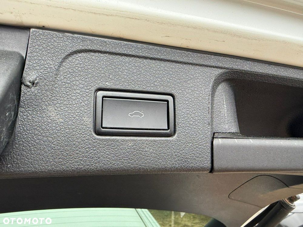 Volkswagen Passat - 18