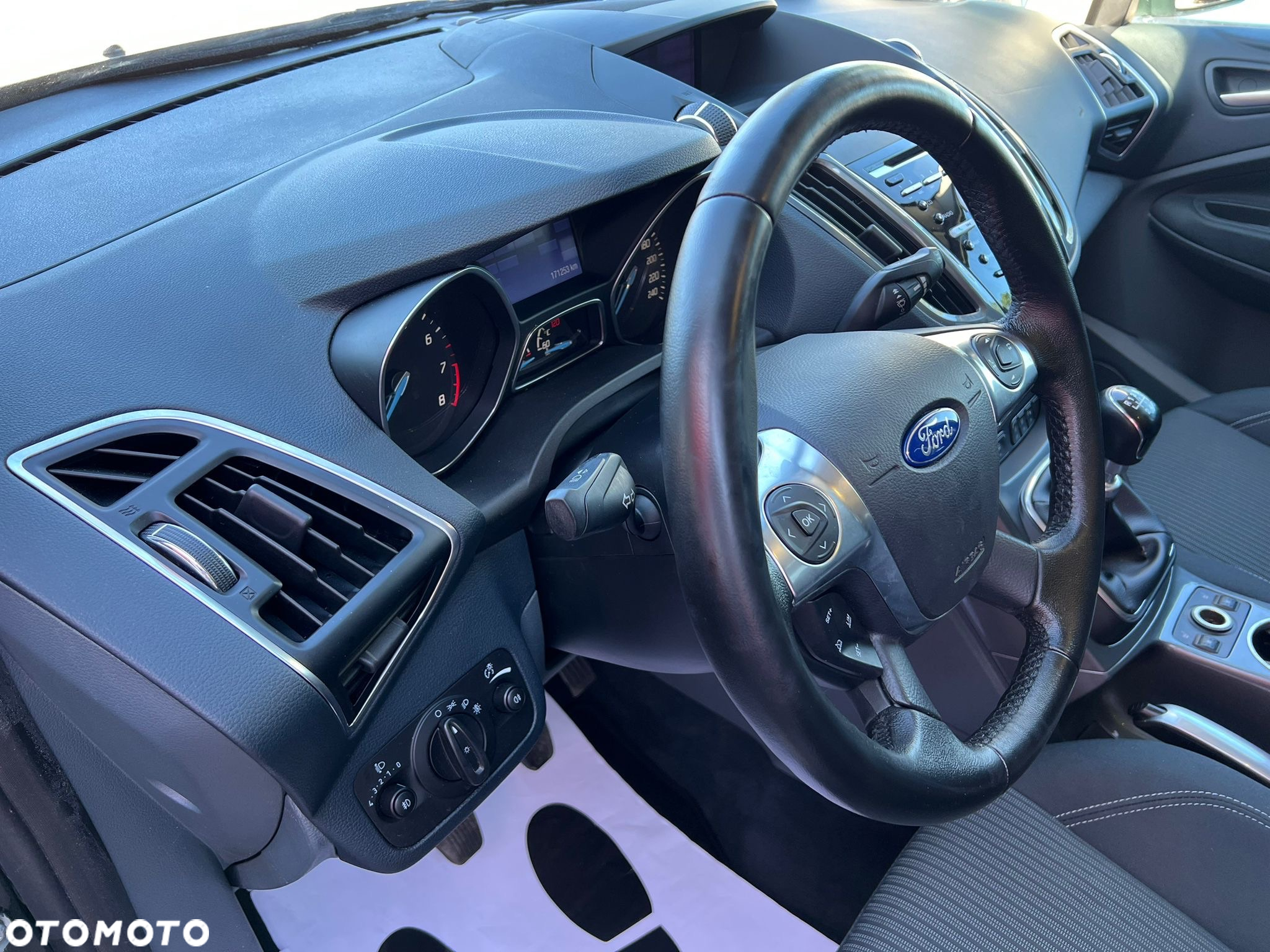 Ford C-MAX 1.6 EcoBoost Titanium - 22