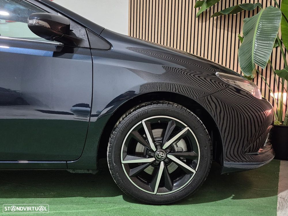 Toyota Auris Touring Sports 1.8 HSD Comfort +P.Techno+P.Sport - 5