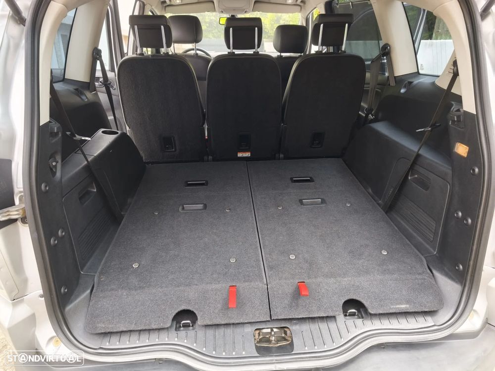 Ford S-Max 2.0 TDCi Titanium 7L - 21
