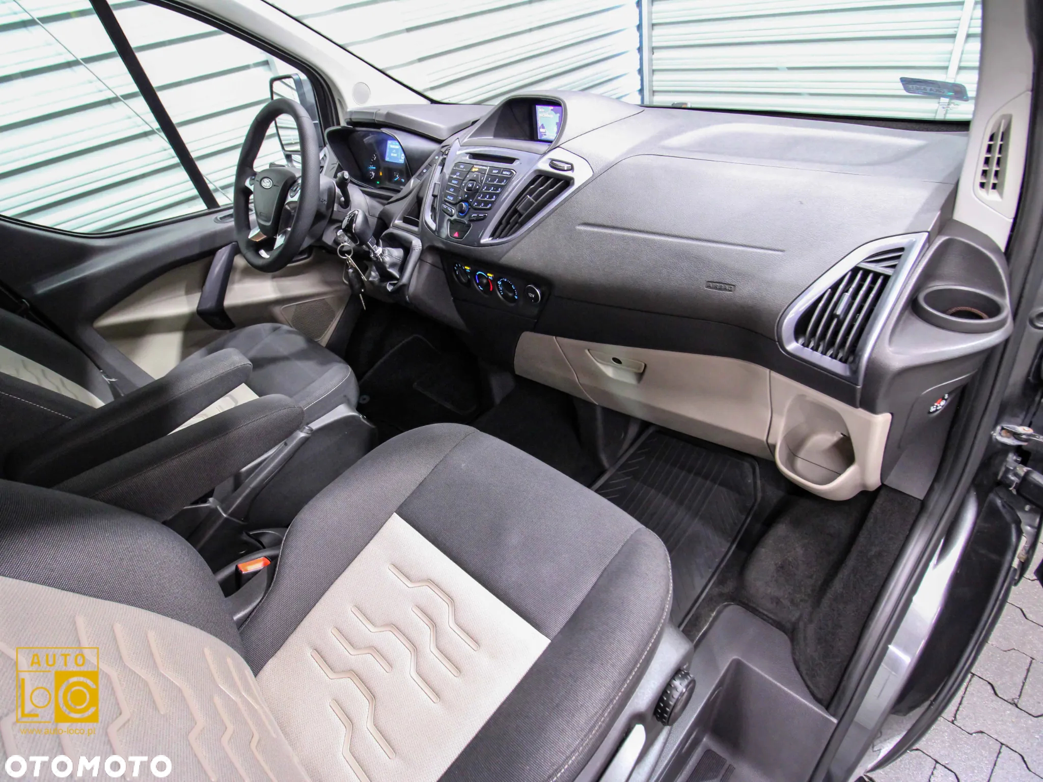 Ford Tourneo Custom 2.0 TDCi L2 Titanium - 11