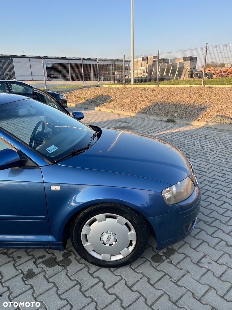 Audi A3 3-drzwiowe 1.6 S line Sportpaket (plus) - 8