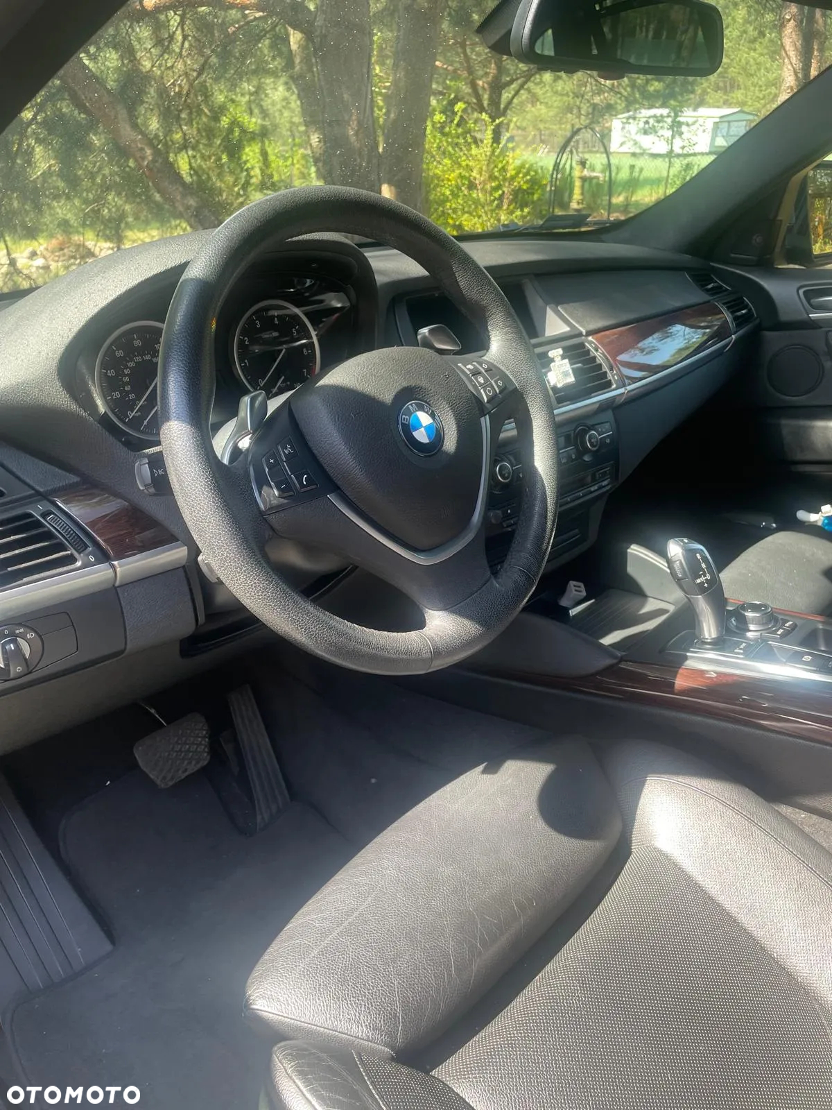 BMW X6 xDrive50i - 11