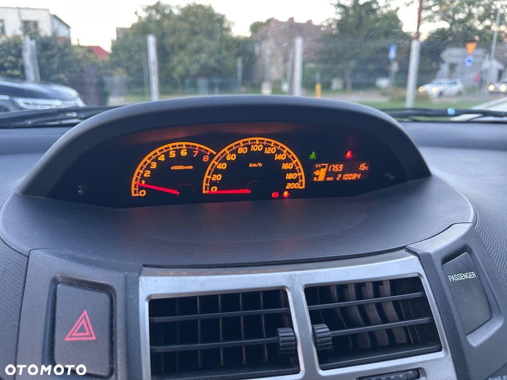 Toyota Yaris 1.0 VVT-i Cool - 9