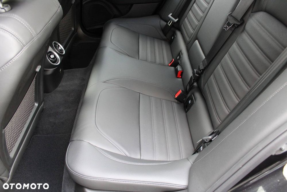 Alfa Romeo Giulia 2.0 Turbo Veloce Q4 - 12