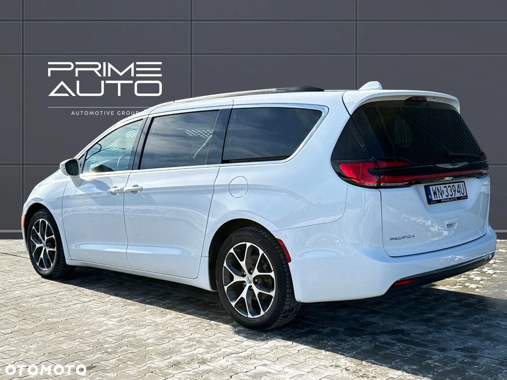 Chrysler Pacifica - 12