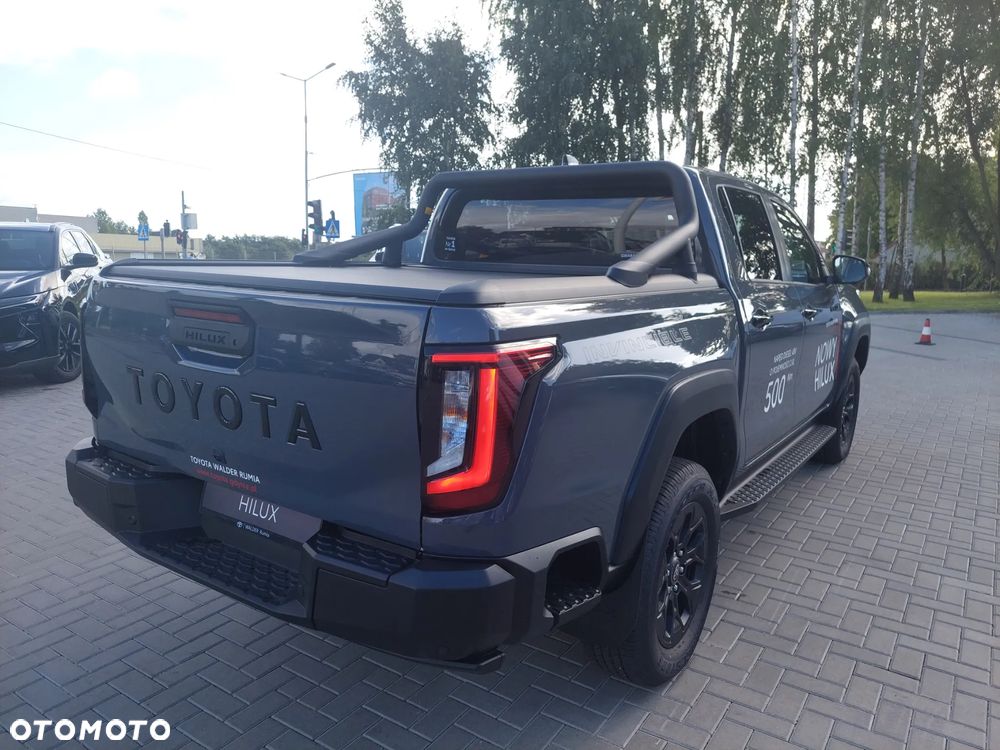 Toyota Hilux 2.8 D-4D mHEV Double Cab Invincible 4x4 - 5
