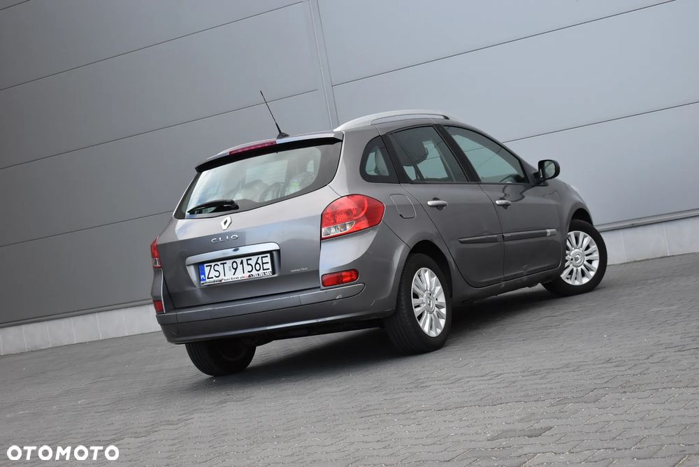 Renault Clio - 24