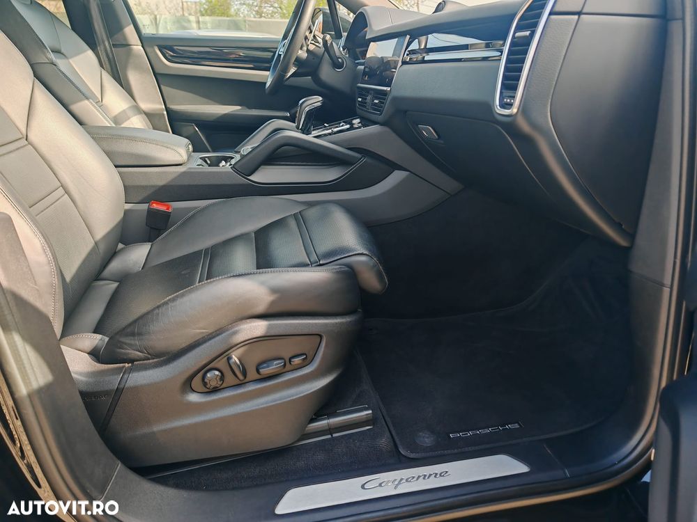Porsche Cayenne Coupe E-Hybrid Tiptronic S Black Edition - 22