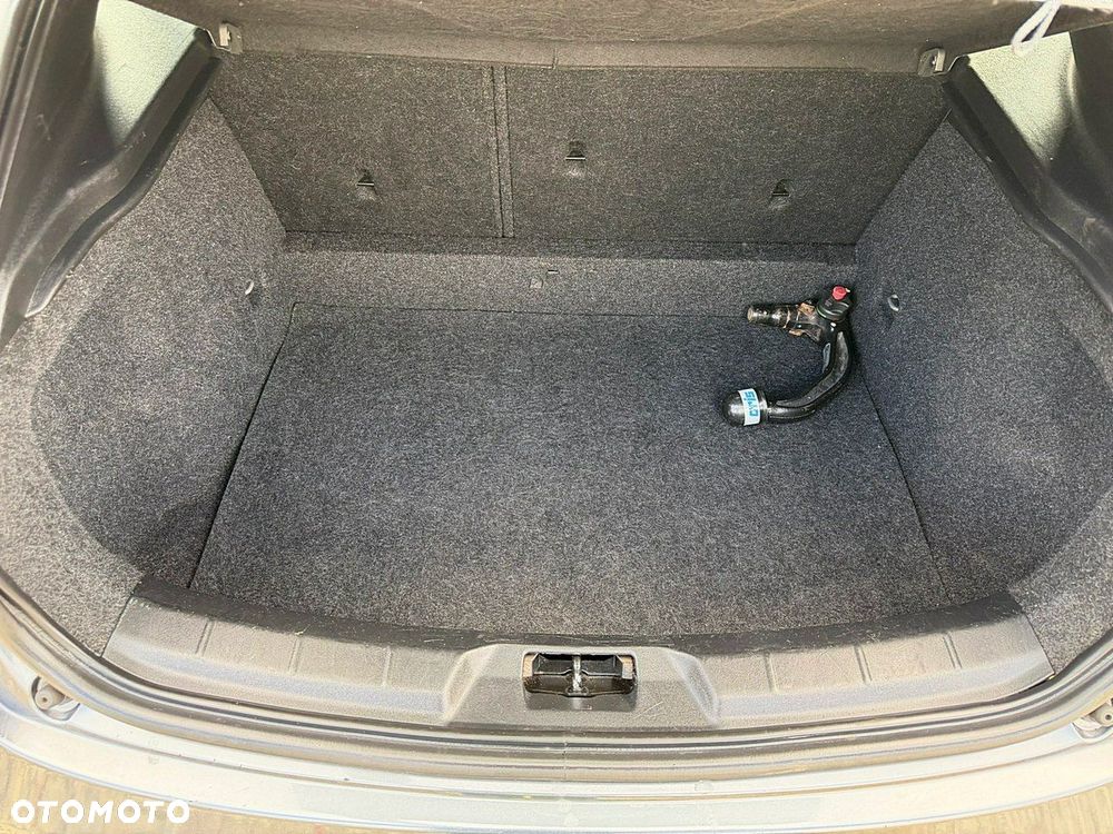 Volvo V40 - 16