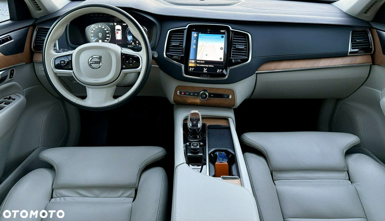 Volvo XC 90 B5 D AWD Geartronic Inscription - 11