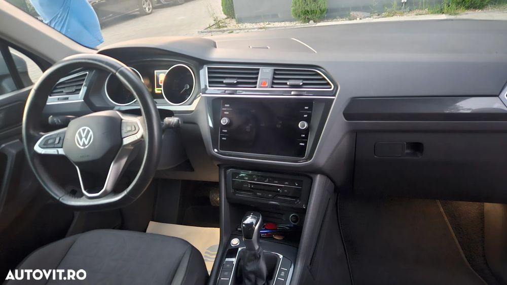 Volkswagen Tiguan - 9