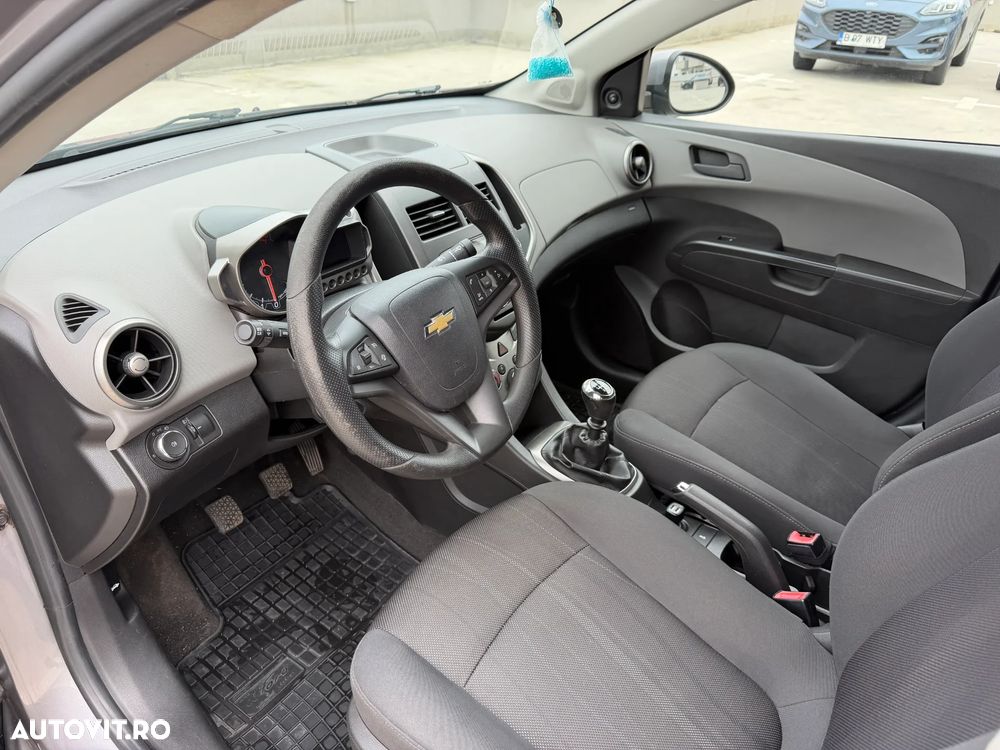 Chevrolet Aveo - 16