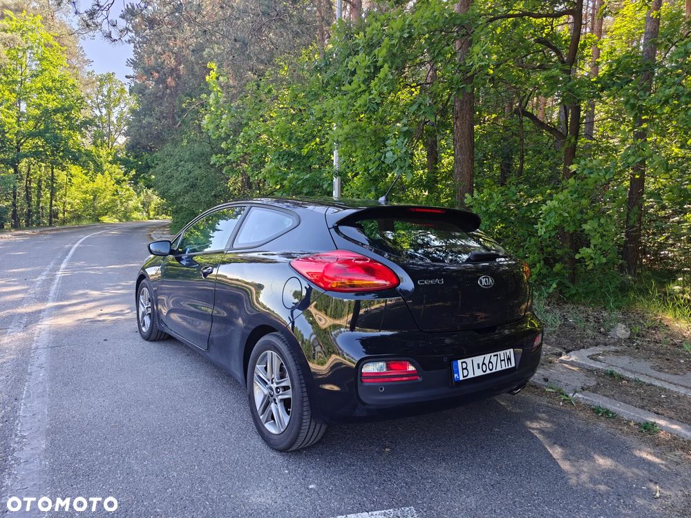 Kia ProCeed - 16