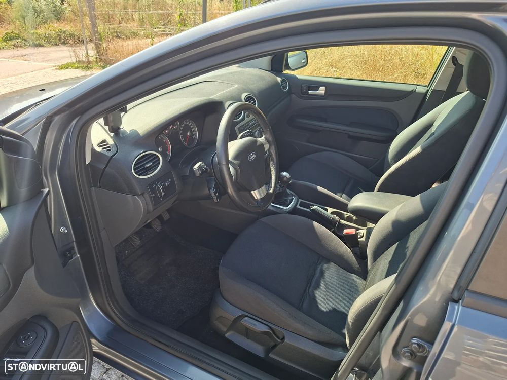Ford Focus - 12