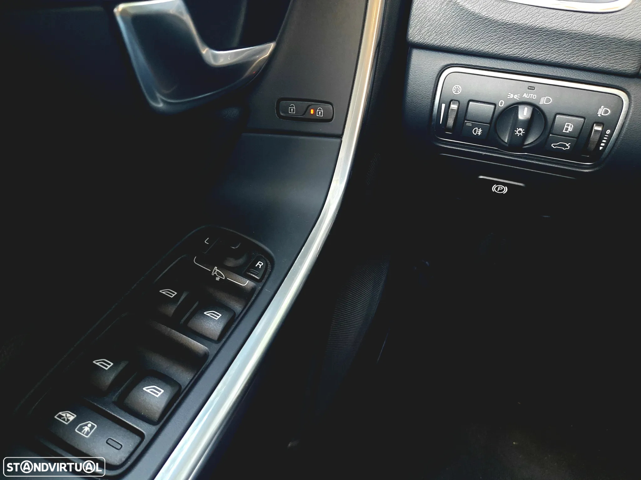 Volvo V60 2.0 D4 Summum - 11