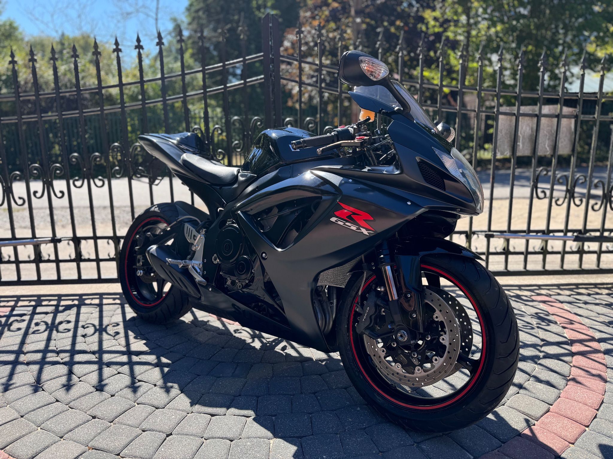 Suzuki GSX-R - 1