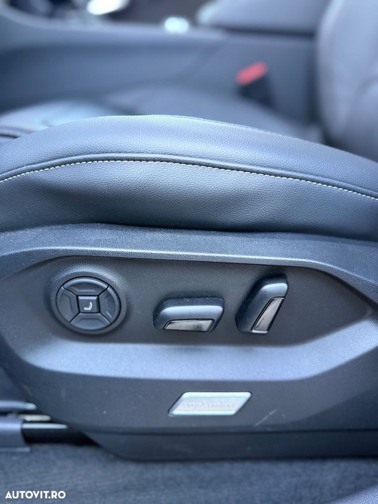 Volkswagen Touareg V6 TDI 4MOTION Elegance - 4