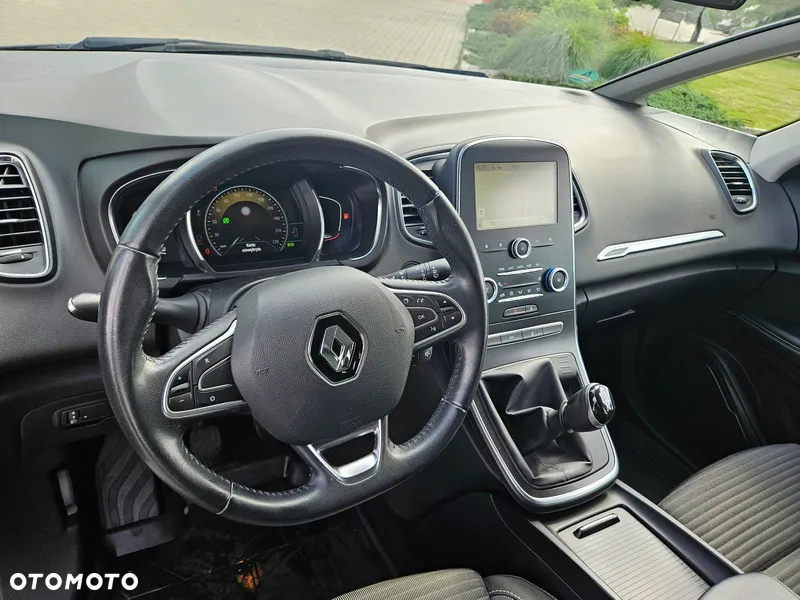 Renault Scenic - 9