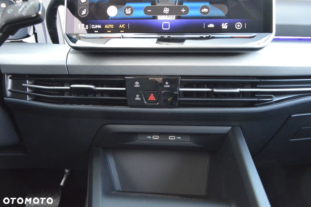 Volkswagen Golf Variant 1.5 eTSI mHEV Life Plus DSG - 21
