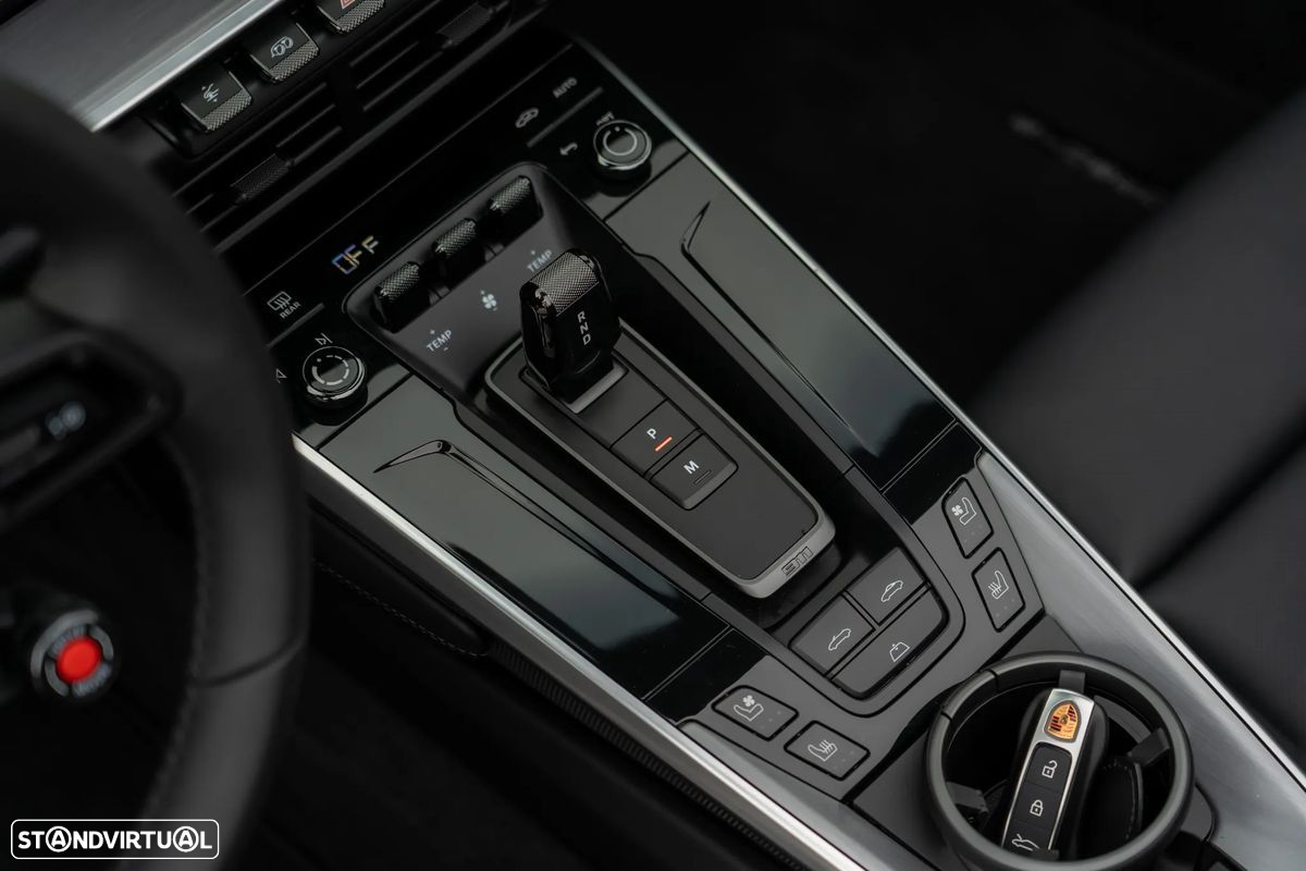 Porsche 911 (992) Carrera - 21