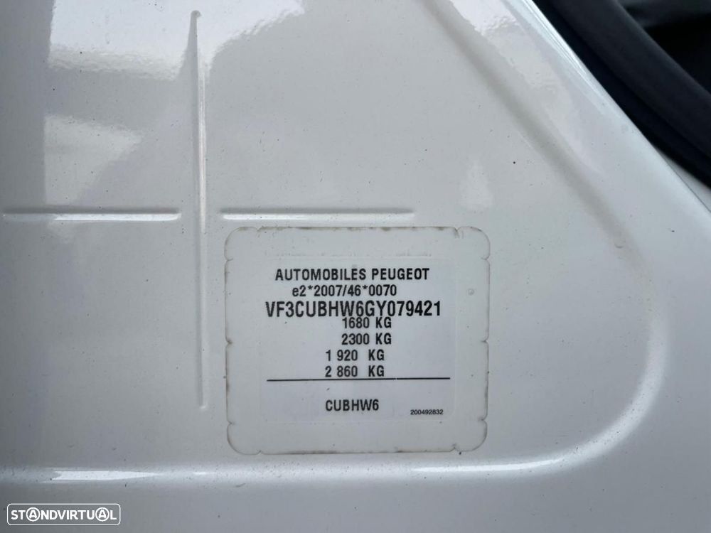Peugeot 2008 1.6 BlueHDi Allure - 25