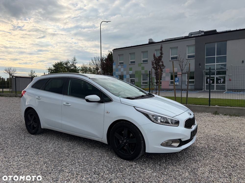 Kia Ceed - 9