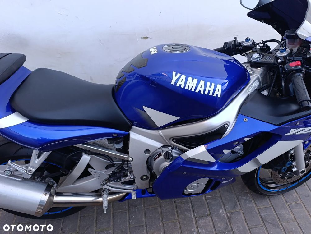 Yamaha R6 - 22